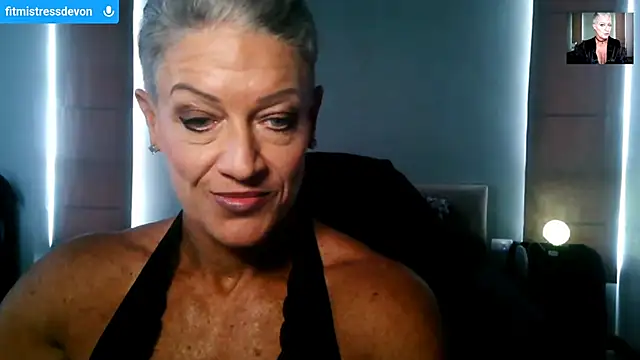 Snapshot of Devon2020 chatting on August 3, 9:48 am Devon2020 online show from August 3, 9:48 am