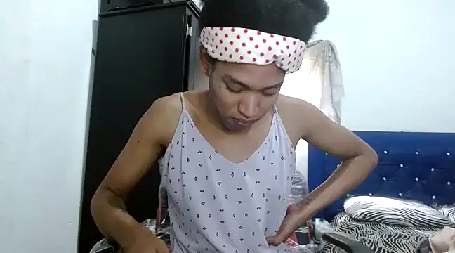 angelamarie1 online show from December 12, 7:04 pm