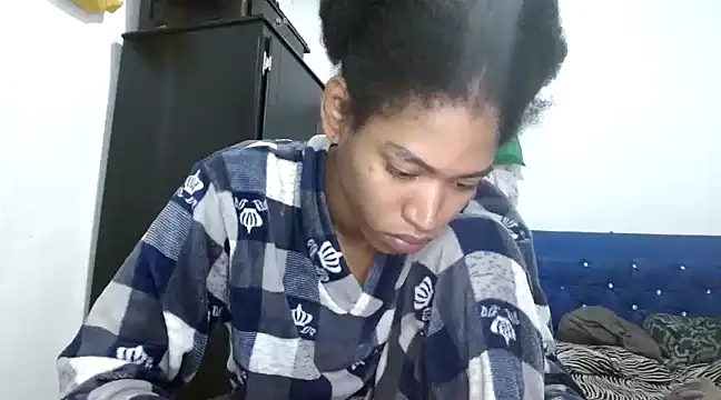 angelamarie1 online show from December 23, 12:30 pm