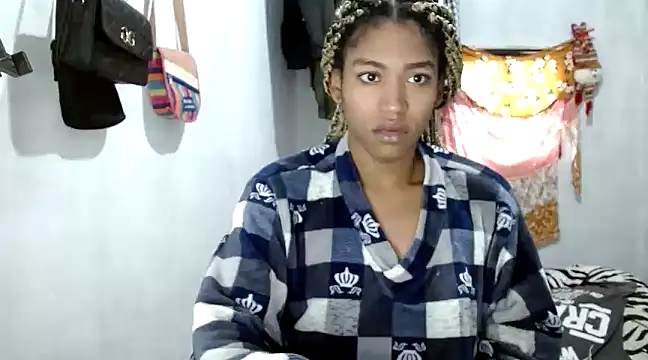 angelamarie1 online show from February 6, 12:26 pm