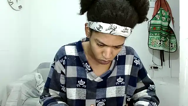 angelamarie1 online show from November 4, 9:36 pm