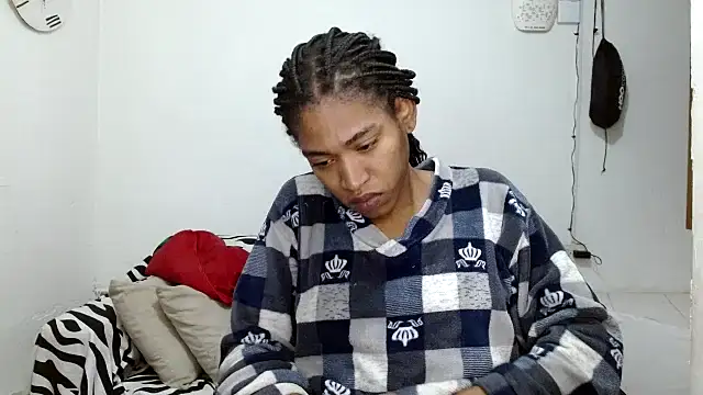 angelamarie1 online show from April 21, 12:00 pm