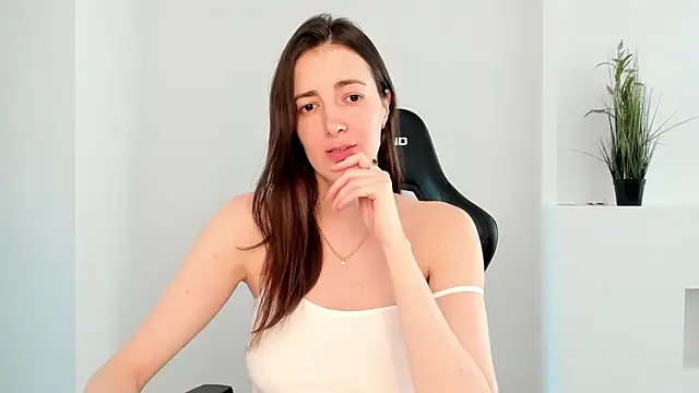 Snapshot of Sabrina_Mur chatting on February 22, 1:46 pm Sabrina Mur online show from February 22, 1:46 pm