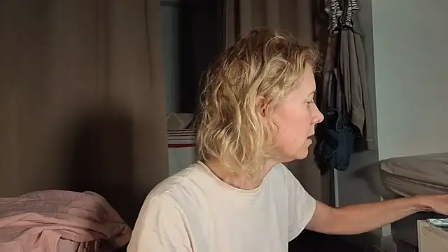 Lola Belgium online show from July 31, 4:45 am