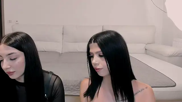 Sierra Halle online show from October 6, 8:39 pm