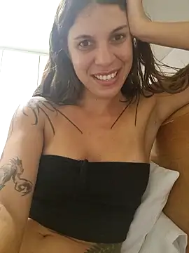 frenchxena98 online show from January 4, 10:24 pm