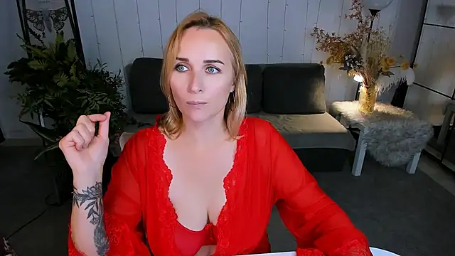 Snapshot of Karinella_x chatting on September 23, 10:35 pm Karinella x online show from September 23, 10:35 pm