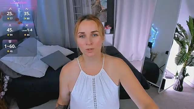 Snapshot of Karinella_x chatting on October 22, 9:14 pm Karinella x online show from October 22, 9:14 pm