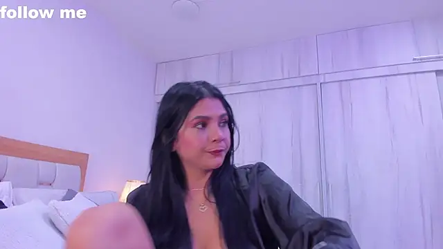 paola rodriguez online show from February 18, 7:09 pm