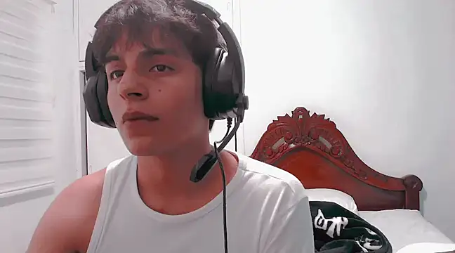 Snapshot of ZHALEM chatting on February 20, 4:28 am ZHALEM online show from February 20, 4:28 am