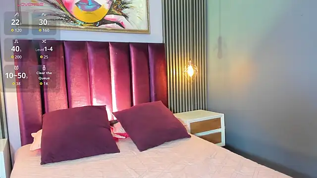 LauraAristizabal online show from October 25, 12:45 pm