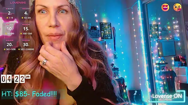 EmmaIsHere online show from December 27, 11:21 pm