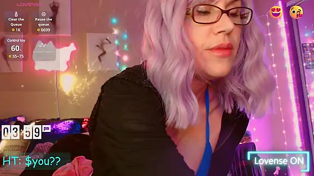 EmmaIsHere online show from February 11, 11:01 pm