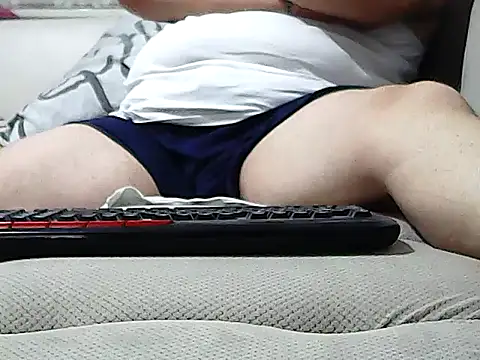 trucker8282 online show from November 15, 9:00 pm