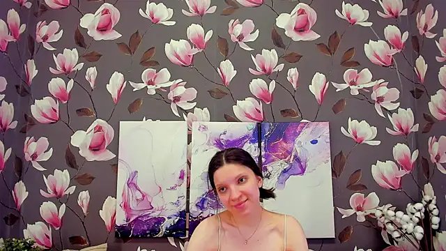 Snapshot of MelaniGrand chatting on February 13, 12:21 pm MelaniGrand online show from February 13, 12:21 pm