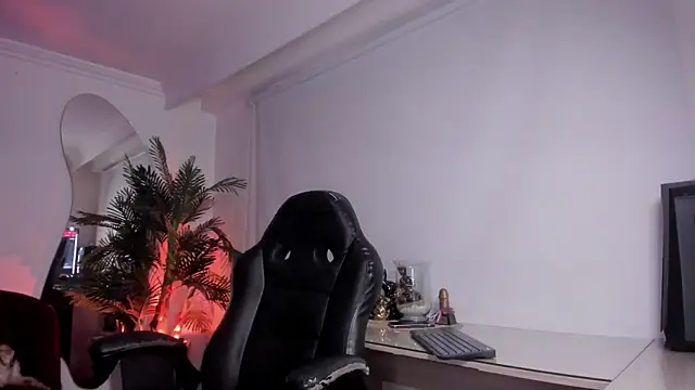 Meghan320 online show from January 14, 11:38 am