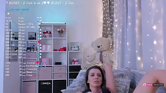 Karamelsw  online show from February 13, 11:58 pm