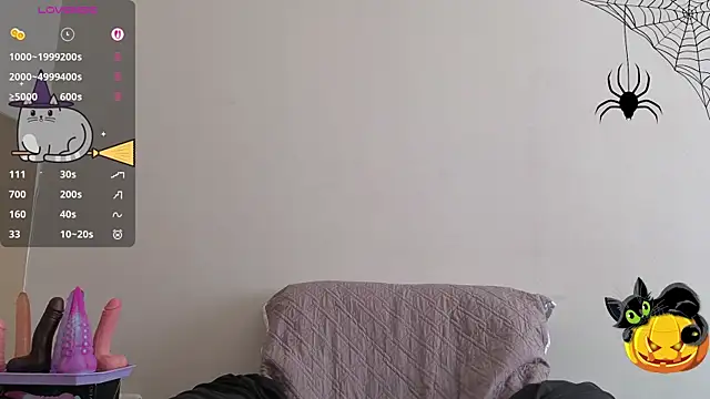 MaryHillx online show from October 23, 8:24 am