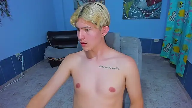 patrik 027 online show from November 12, 8:08 pm