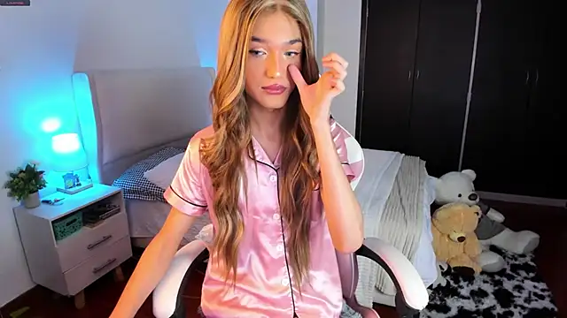 Ainhoads online show from February 10, 8:40 am