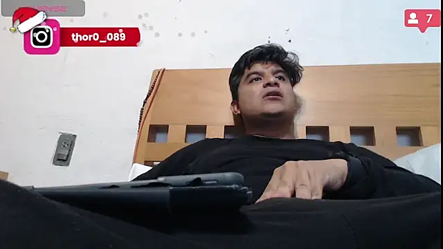 thor000089 online show from January 4, 12:37 am