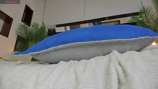 candy sweet  online show from February 26, 9:58 pm