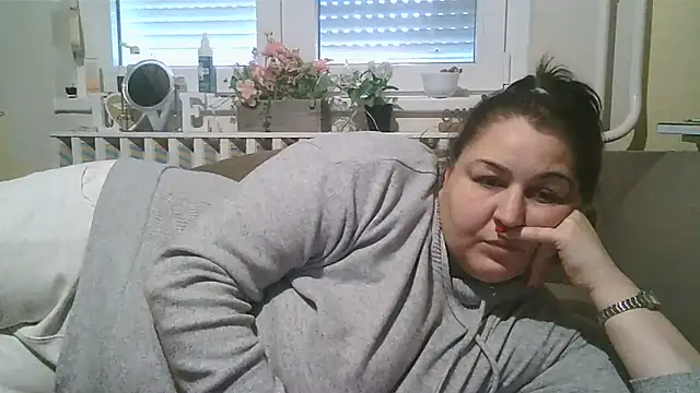 Mileva88 online show from December 28, 2:10 pm