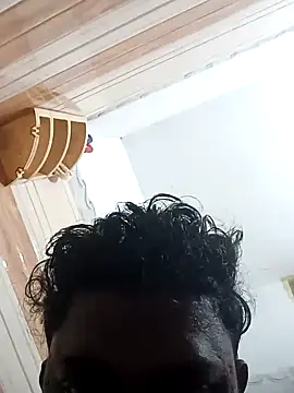 Snapshot of Mallupaiyanaachu chatting on January 5, 12:09 am Mallupaiyanaachu online show from January 5, 12:09 am