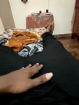 Snapshot of Mallupaiyanaachu chatting on February 2, 1:08 pm Mallupaiyanaachu online show from February 2, 1:08 pm