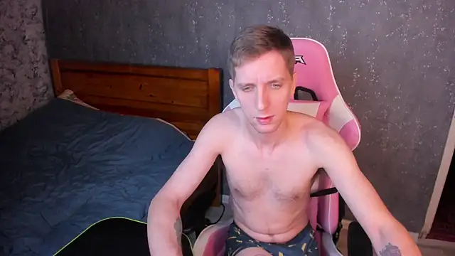 DavidAndSophie online show from January 11, 2:25 pm