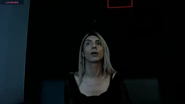 Snapshot of Victoria_Badgal_ chatting on December 12, 7:48 pm Victoria Badgal online show from December 12, 7:48 pm