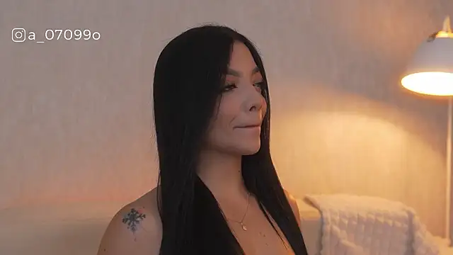 sarah hiill online show from February 7, 9:07 pm