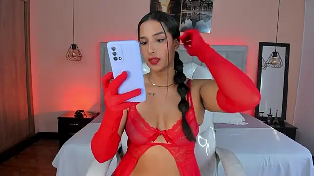 Snapshot of Stefhanyblow chatting on December 2, 9:28 pm Stefhanyblow online show from December 2, 9:28 pm