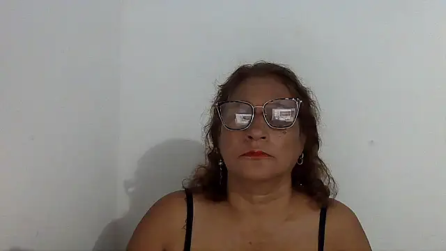 Snapshot of charrysexy1 chatting on October 20, 11:21 am charrysexy1 online show from October 20, 11:21 am