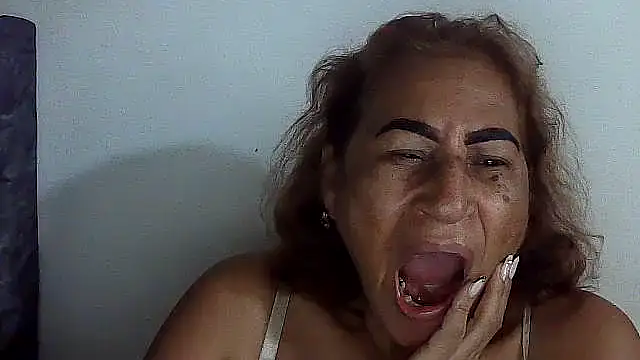 charrysexy1 online show from December 19, 12:56 pm