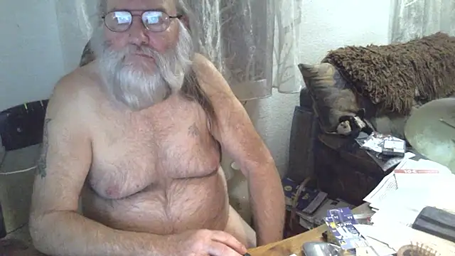 SexySantaC online show from March 18, 4:47 am