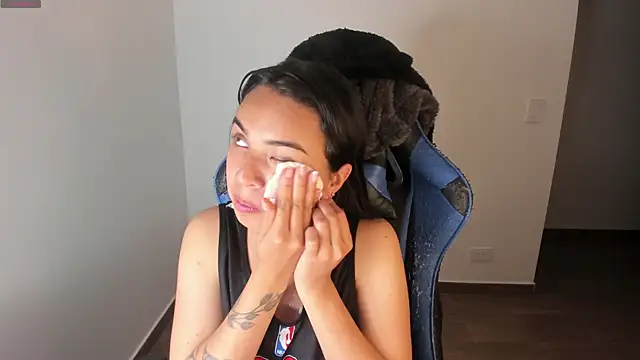 Miss Nicole online show from September 13, 2:11 am