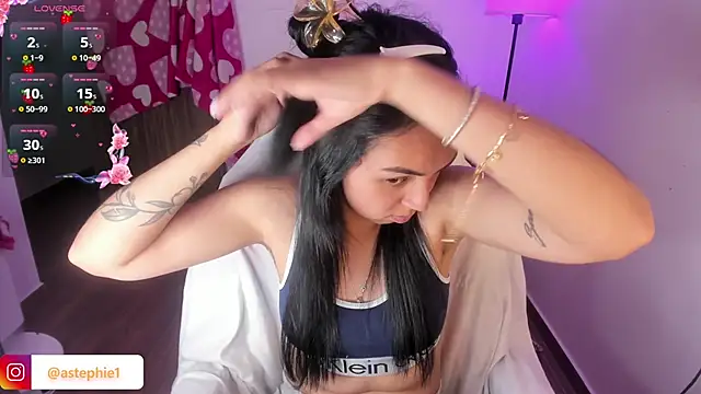 Miss Nicole online show from November 27, 8:22 pm