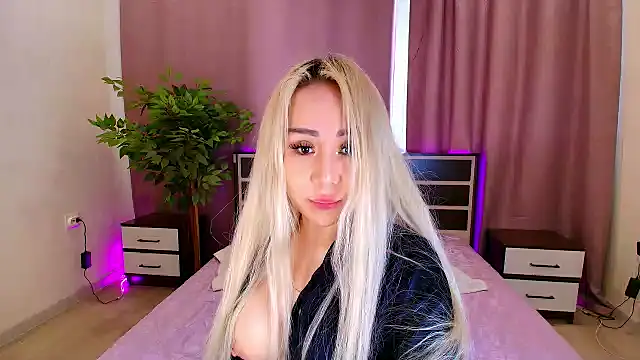 Yulianna Smith online show from March 28, 12:21 am