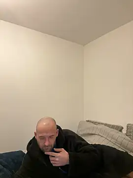 bigguy101 online show from December 26, 7:24 am