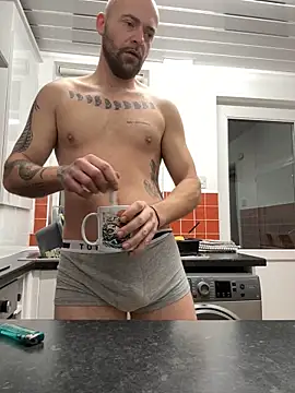 bigguy101 online show from January 4, 7:55 am