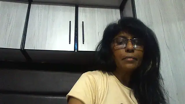 MsAttitude online show from February 1, 2:56 pm