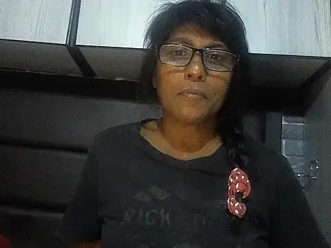 MsAttitude online show from November 14, 5:22 pm