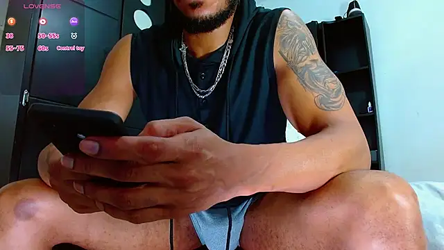Snapshot of isuckmyselfxxx_420 chatting on February 2, 9:23 pm isuckmyselfxxx 420 online show from February 2, 9:23 pm