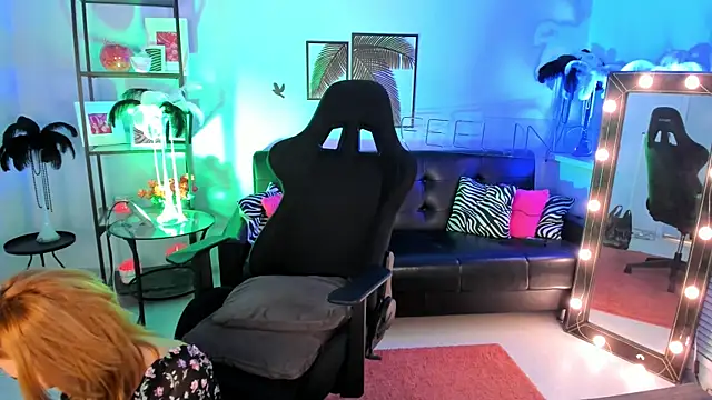 MistyBarnes online show from December 4, 3:32 pm