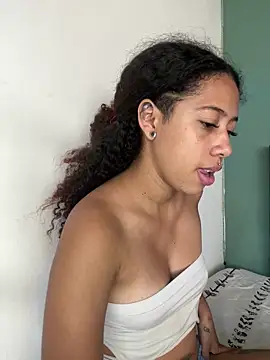 Miley and Vash online show from December 27, 8:39 pm