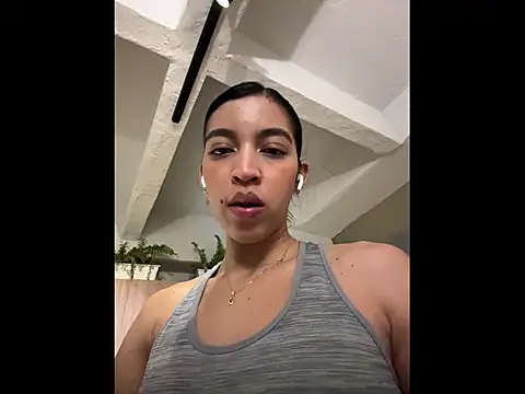 Snapshot of Nikol-JE chatting on November 27, 11:07 pm Nikol-JE online show from November 27, 11:07 pm