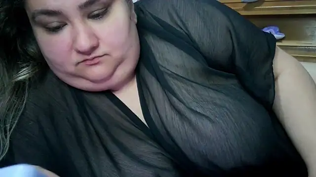 nicholle online show from April 20, 11:28 pm