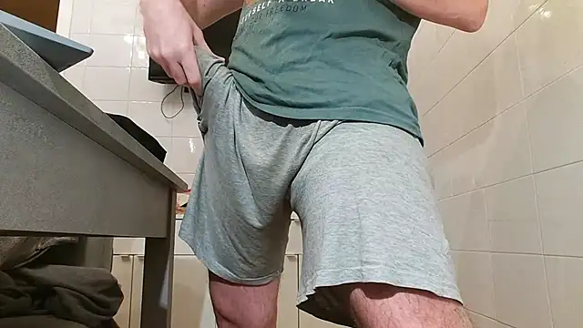 Snapshot of asa92921 chatting on December 19, 5:18 pm asa92921 online show from December 19, 5:18 pm