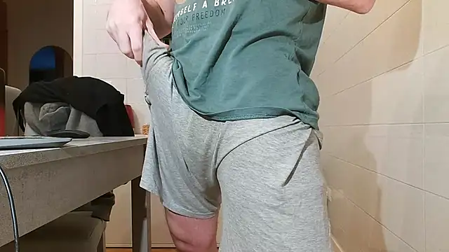 Snapshot of asa92921 chatting on February 3, 3:38 pm asa92921 online show from February 3, 3:38 pm